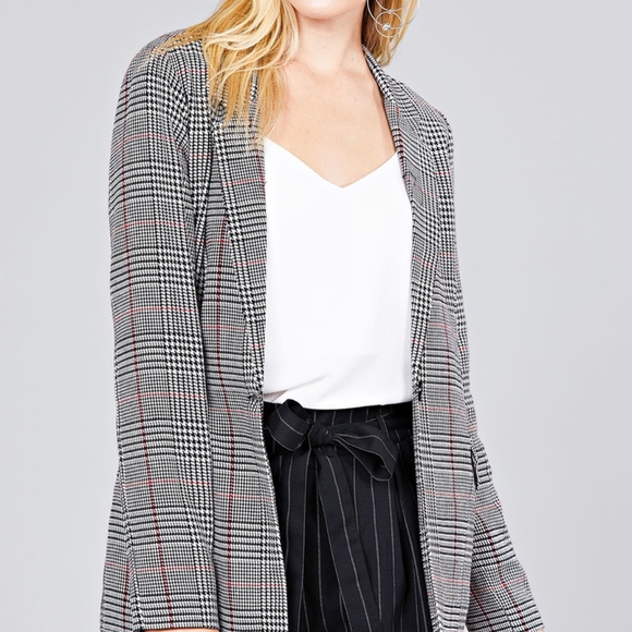 Jackets & Blazers - 🍁JUST IN🍁Plaid Blazer